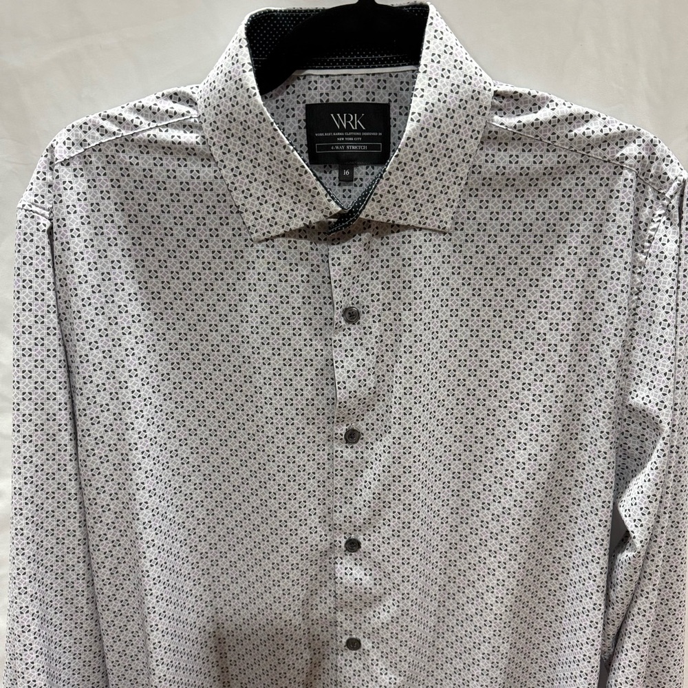 WRK 4-Way Stretch Button Front Shirt Size 16 Geometric Print  Lightweight Office - Picture 4 of 13